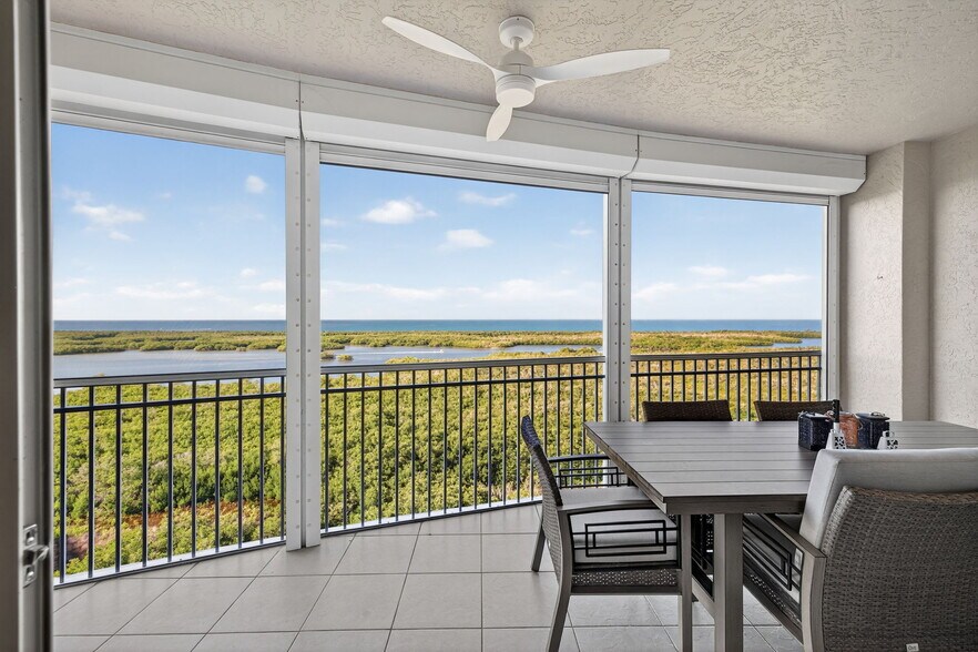 Balcony with furniture overlooking Gulf - 1001 Arbor Lake Dr