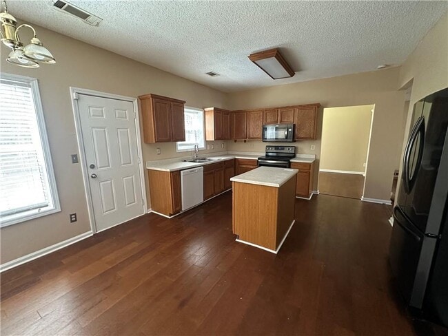 Building Photo - 3731 Walnut Creek Way