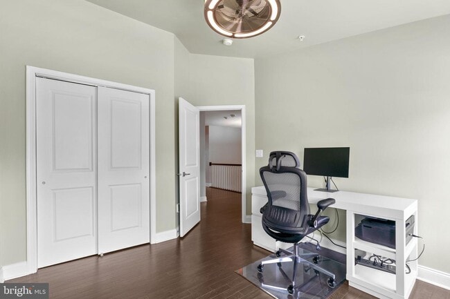 Building Photo - 8506 Pine Springs Dr