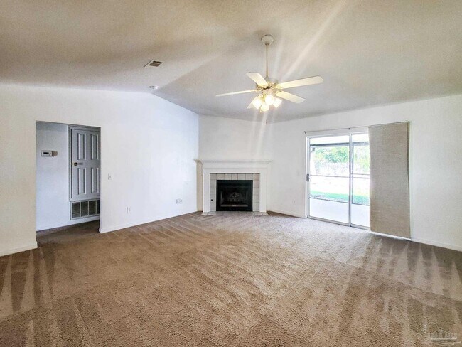 Building Photo - 412 Bay Oaks Dr