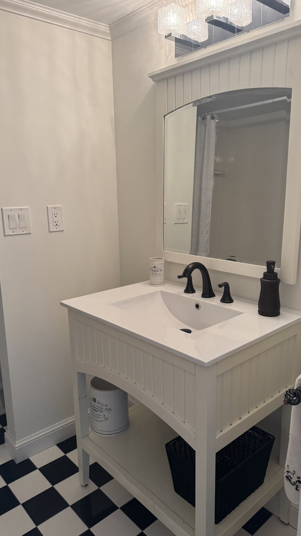 Building Photo - 951 De Soto Rd