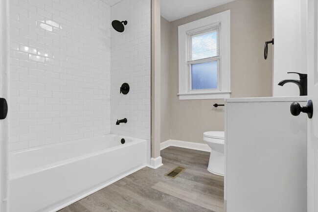 Building Photo - 293-295 Woodrow Ave