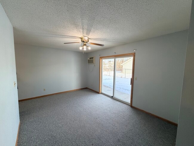 Building Photo - Birch Street Townhomes