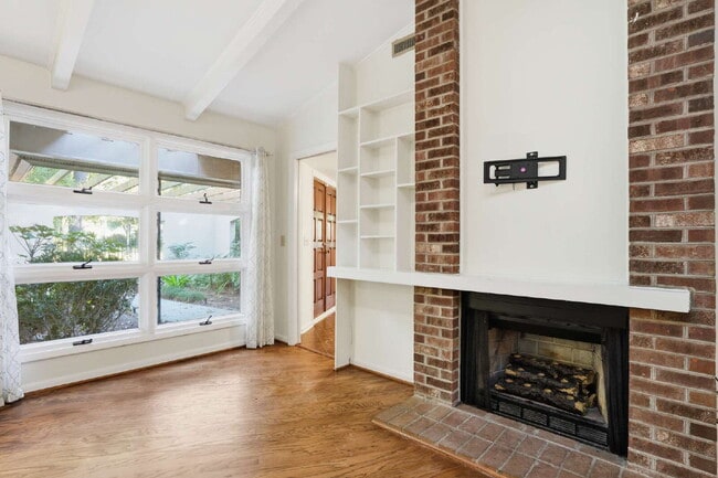 Building Photo - 815 Farm Quarter Rd