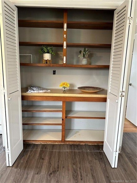 Building Photo - 280 Lighthouse Rd