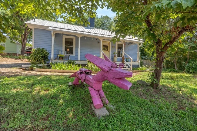 Building Photo - Fully Furnished Cottage in Pittsboro