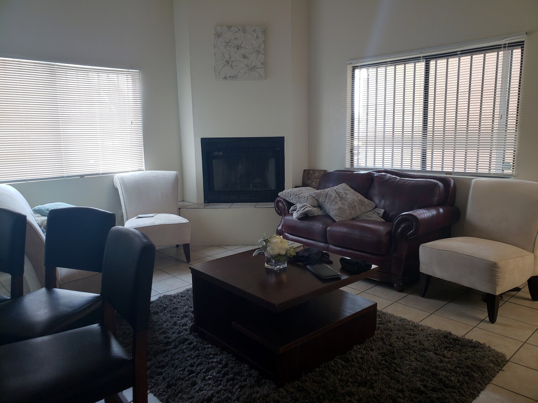 Living Space - 846 E Waverly St