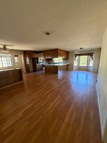 Building Photo - 4701 Hammett Rd