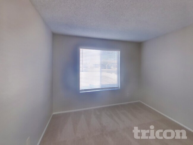 Building Photo - 7475 W Beryl Ave