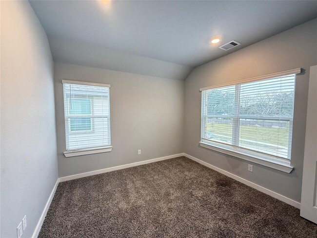 Building Photo - 5214 Lake Chase Dr