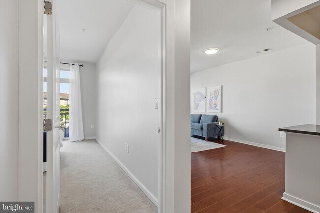 Building Photo - 2200 N Westmoreland St