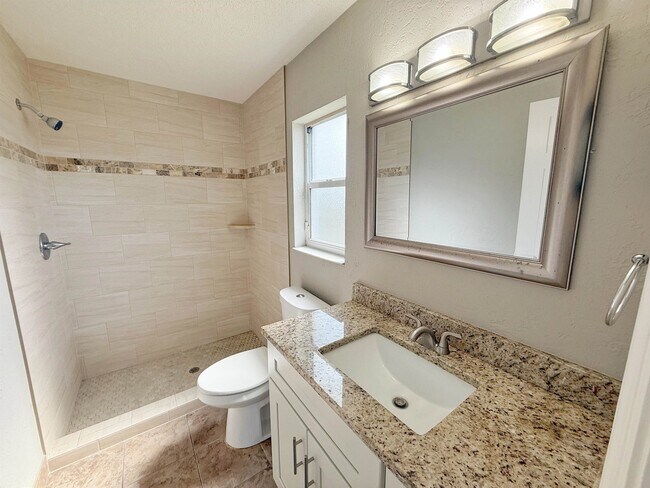 Building Photo - 39 Fischer Ln