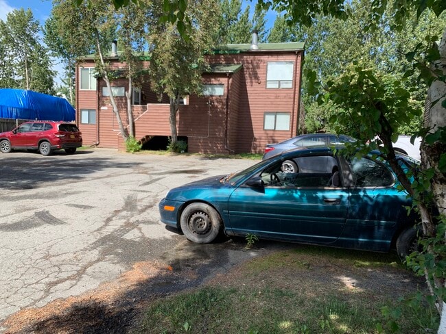 Primary Photo - 2201 E 66th Ave