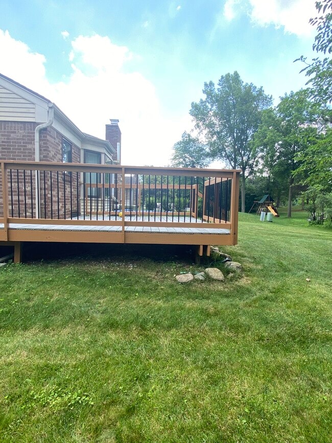 Building Photo - 23589 Hickory Grove Ln