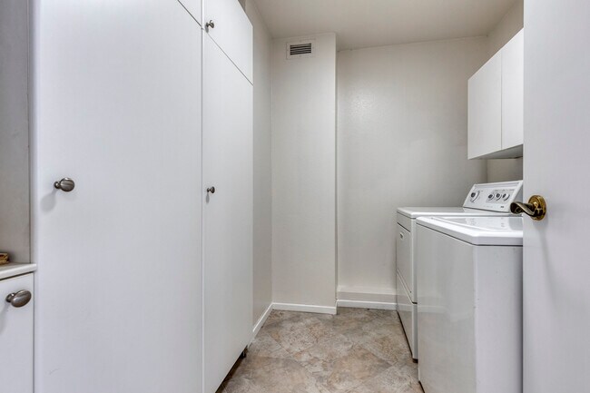 Laundry Room In-Unit & Storage - 3535 1st Ave
