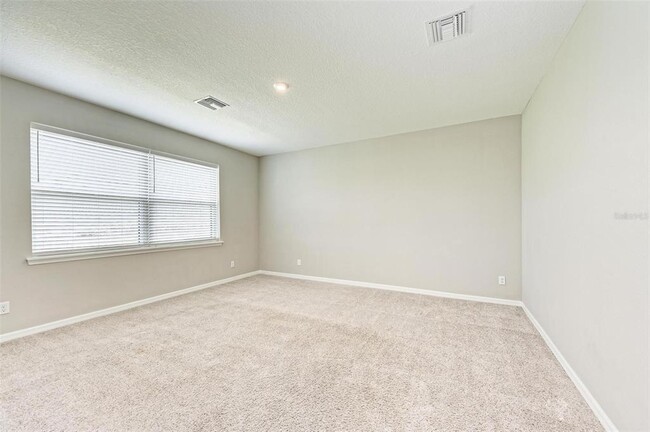 Building Photo - 5564 Summit Gln
