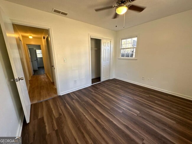 Building Photo - 5172 Ridge Forest Dr