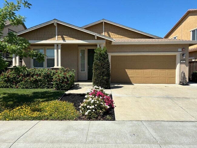 Building Photo - 402 Crimson Cir