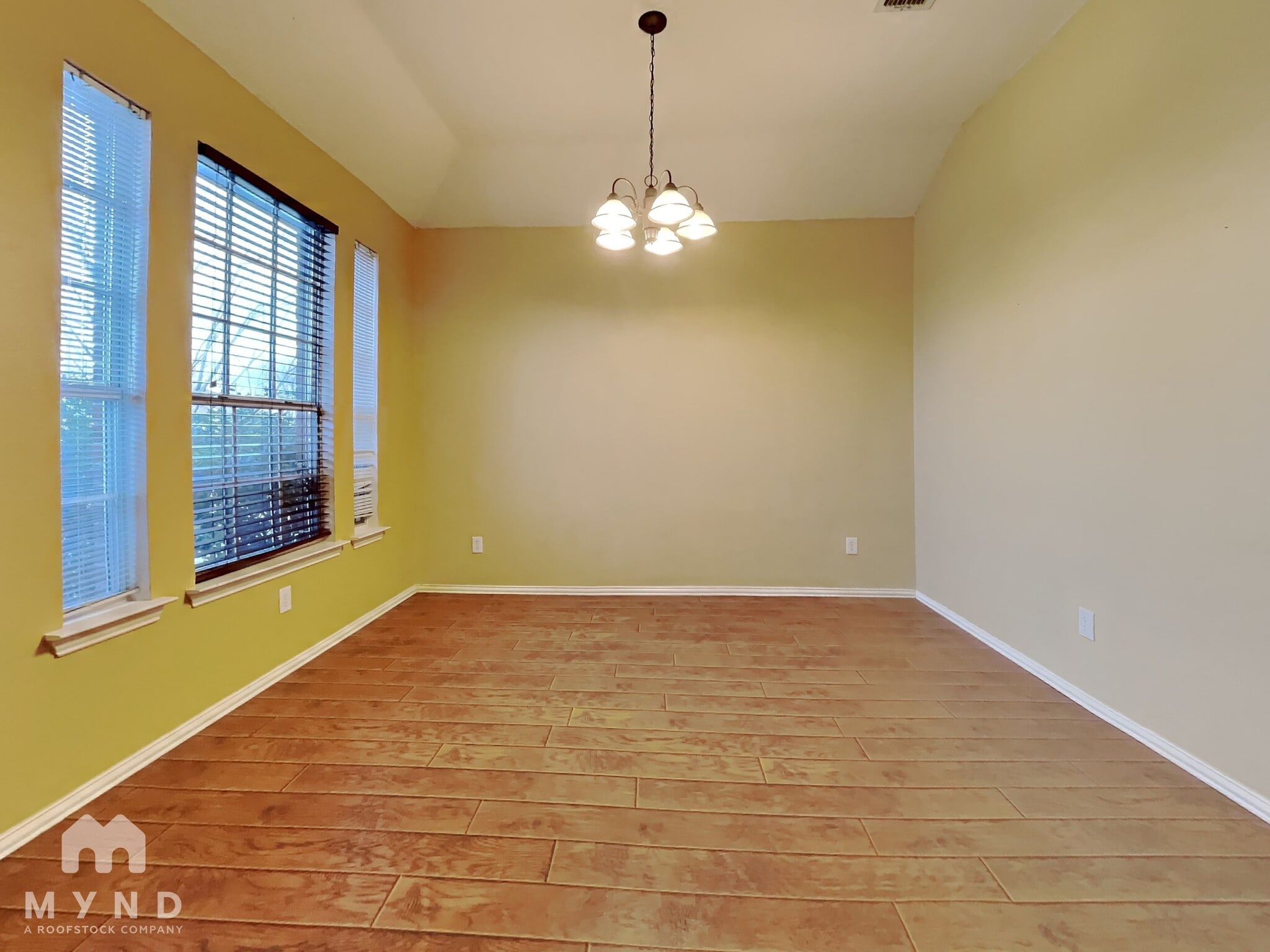 Building Photo - 10809 Copperwood Dr