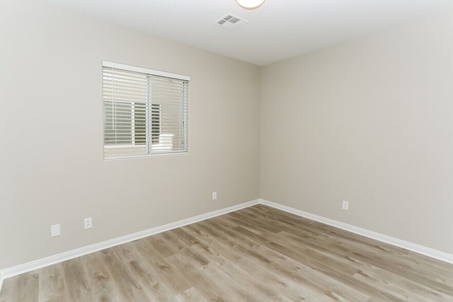 Building Photo - 8562 N Golden Idol Ct