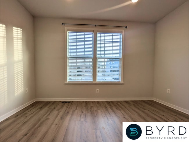 Building Photo - 1325 Claytor Ln