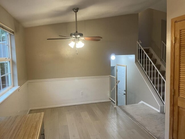 Building Photo - 8575 Cottonwood Way