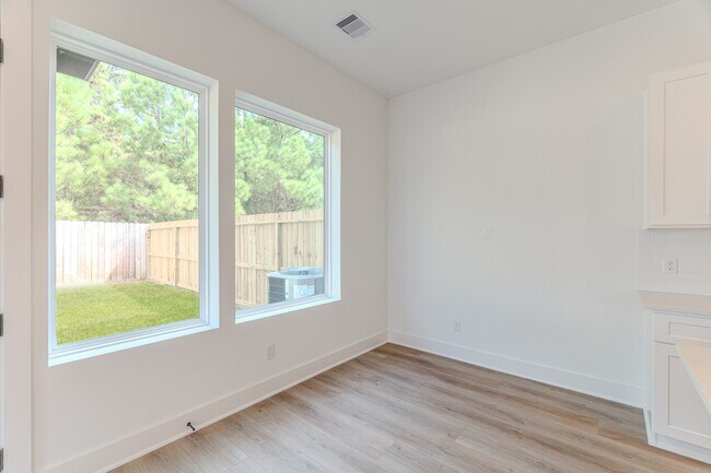 Building Photo - 7628 Inwood Hls Ln