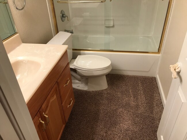 Building Photo - Single Family home located in Desirable Home Farms neighborhood