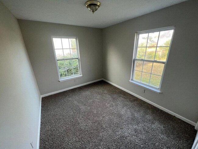 Building Photo - 1622 25th Ave N