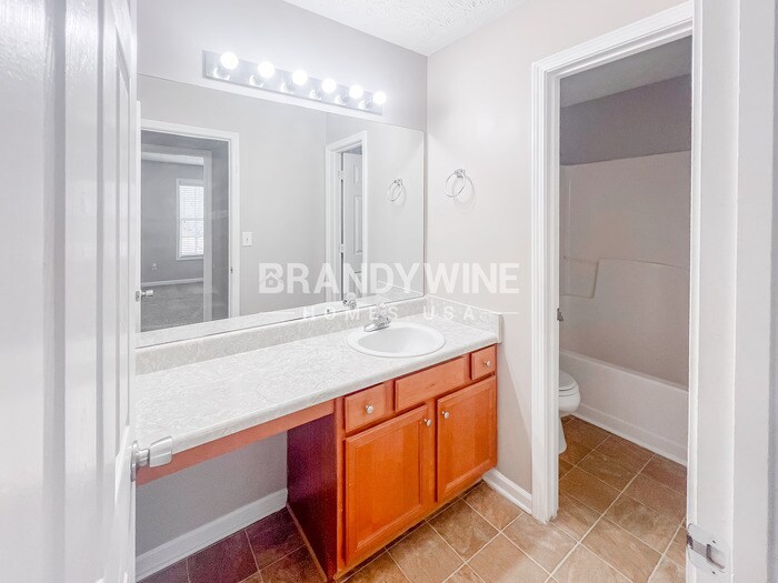 Building Photo - 215 Prince Edward Way