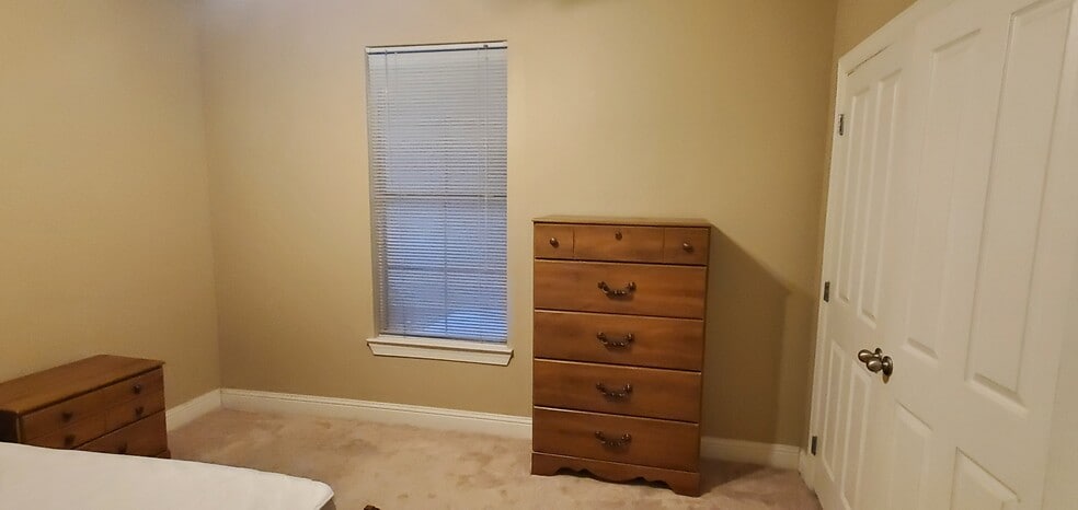 Building Photo - 809 Summer Breeze Dr