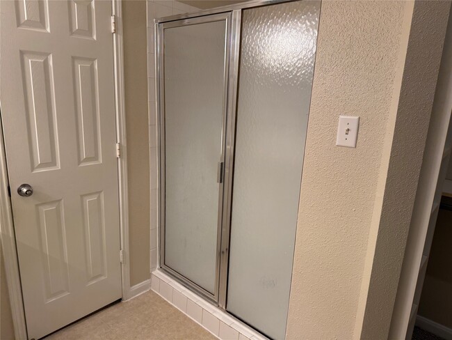 Building Photo - 1330 Old Spanish Trl