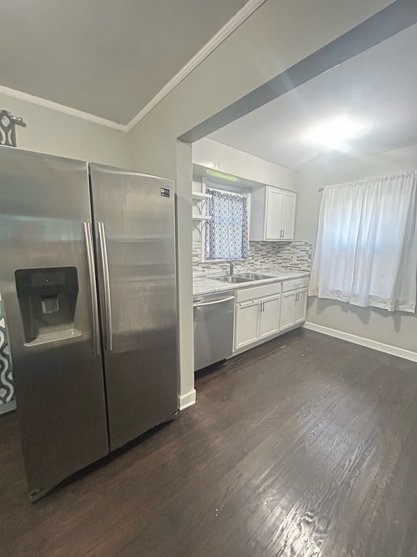 Building Photo - 8825 S Kenwood Ave