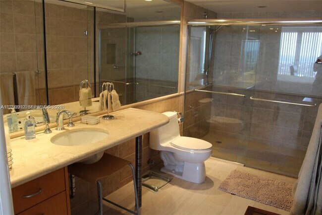 Building Photo - 881 Ocean Dr