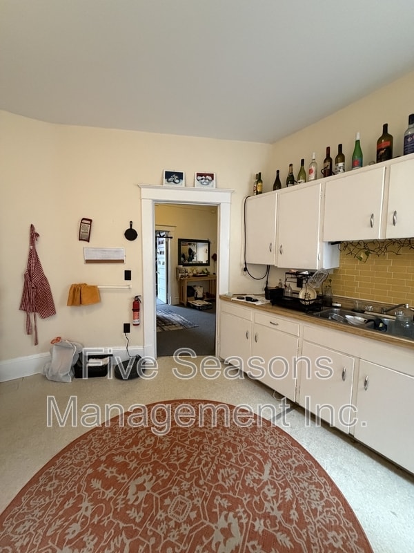 Building Photo - 10 Lafayette Pl