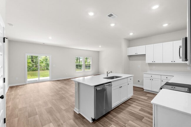 Building Photo - 1039 Harbor Dr