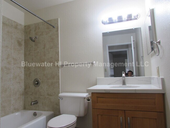 Building Photo - Gardens at Launani Valley 2/2/2 Townhome (Mililani/Launani Valley)