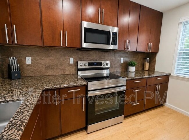 Building Photo - 1706 Glenbrook Dr