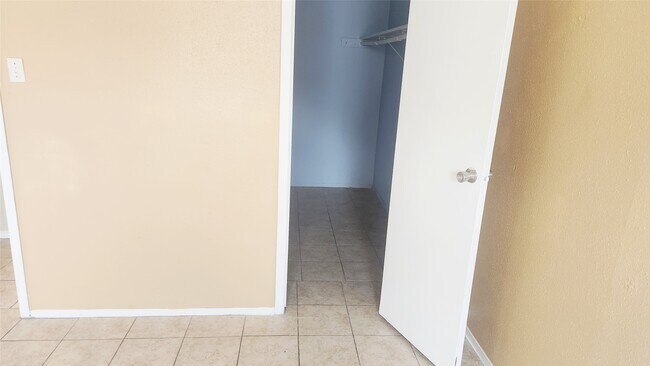 Building Photo - 12511 Ashford Meadow Dr