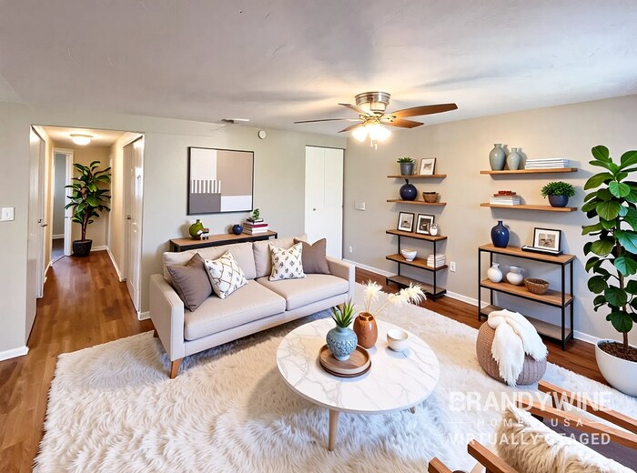 Building Photo - 3005 Dodge St