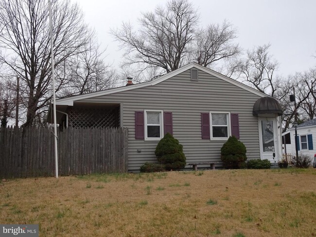 Building Photo - 53 Robinson Dr