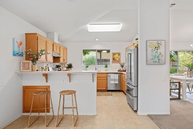 Building Photo - 475 Heritage Ln