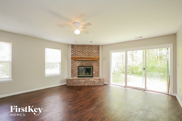 Building Photo - 11145 Clearspring Way