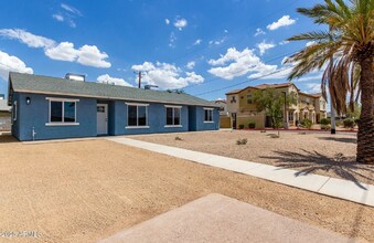 Building Photo - 1009 S 17th Ave