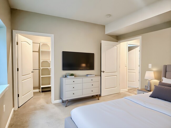 Building Photo - 4797 Sandy Ridge Ave