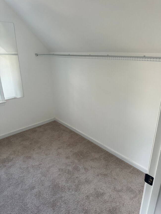Building Photo - 3000 Sandy Bluff Pl