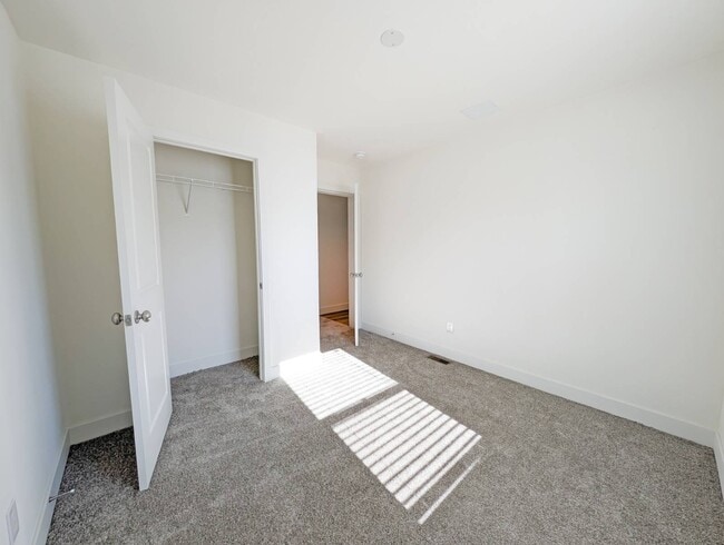 Building Photo - 400 Sulphur Bank Dr