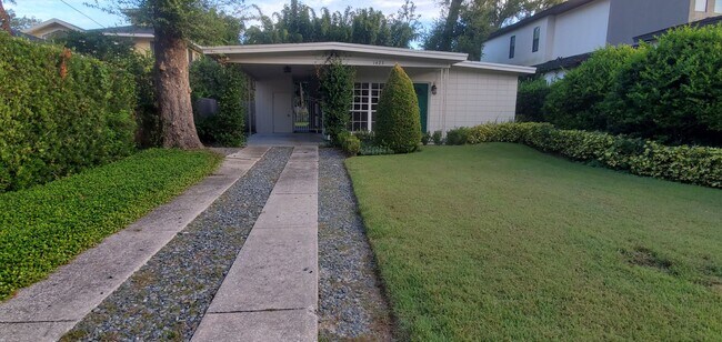 Building Photo - 1423 Oneco Ave