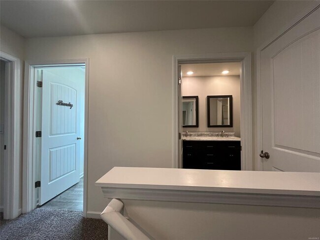 Building Photo - 3336 Meriwether Dr