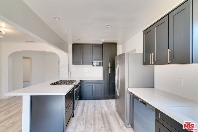 Building Photo - 8037 Campion Dr